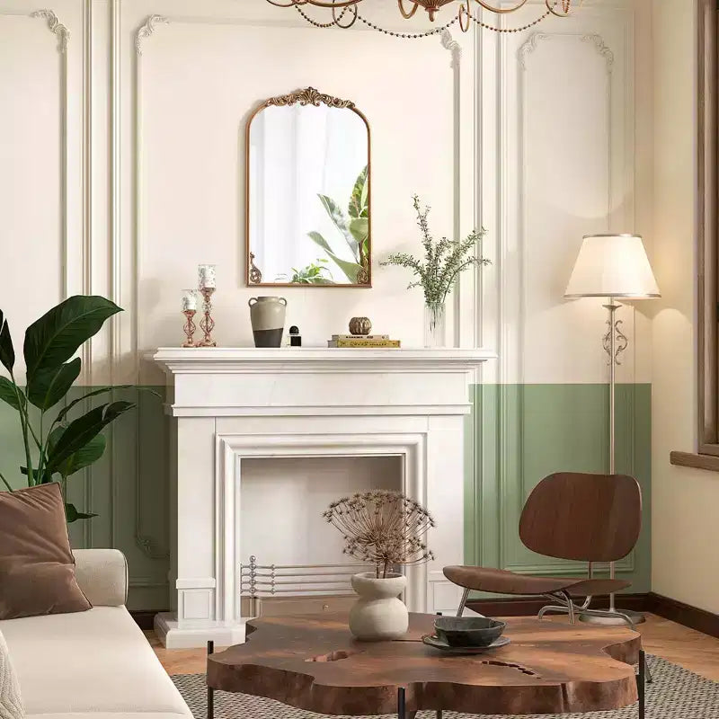 Miroir mural baroque doré orné de style baroque avec cadre en métal