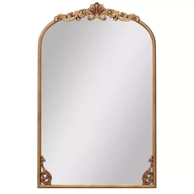 Miroir mural baroque doré orné de style baroque avec cadre en métal