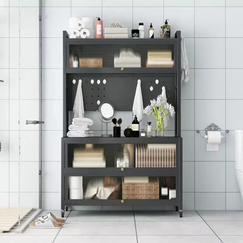 Étagère de cuisine à 5 niveaux de 65 po avec armoire à porte rabattable et panneau perforé, grise