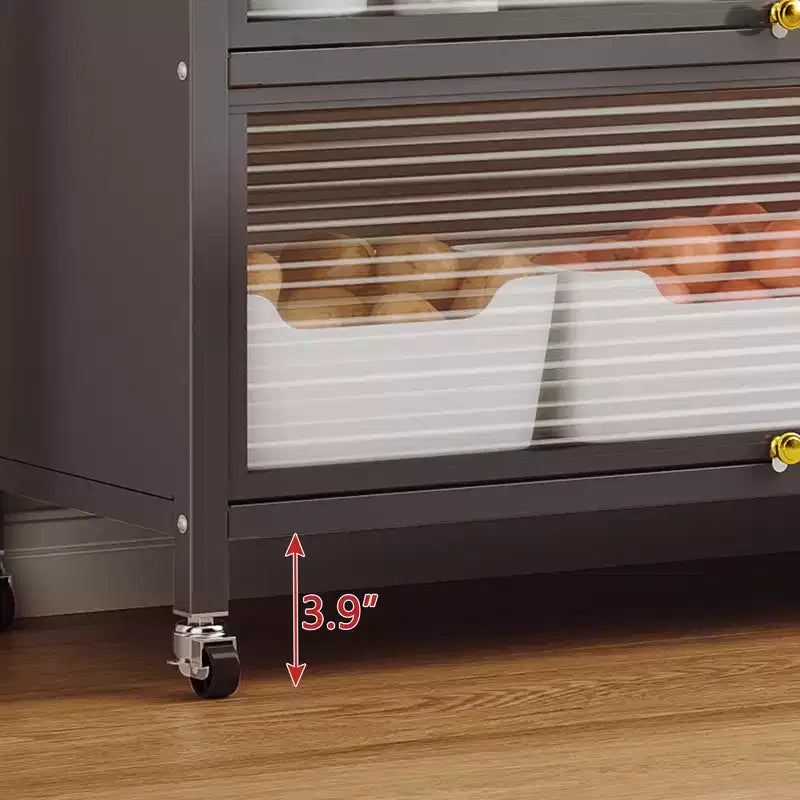 Étagère de cuisine à 5 niveaux de 65 po avec armoire à porte rabattable et panneau perforé, grise