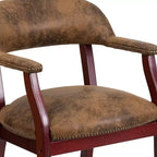 Chaise de conférence en vinyle noir avec clous décoratifs et roulettes