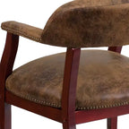 Chaise de conférence en vinyle noir avec clous décoratifs et roulettes