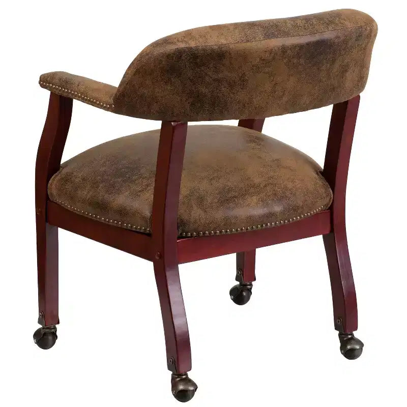 Chaise de conférence en vinyle noir avec clous décoratifs et roulettes