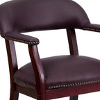 Chaise de conférence en vinyle noir avec clous décoratifs et roulettes
