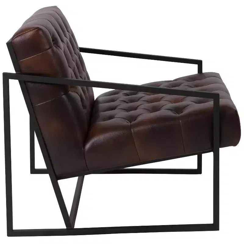 Fauteuil de salon capitonné en cuir reconstitué avec accoudoirs inclinés