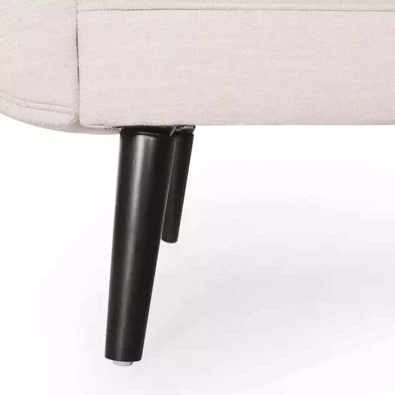 Chaise longue contemporaine avec accoudoirs volutes et pieds fuselés