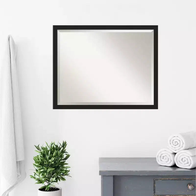 Miroir mural de salle de bain à cadre noir brossé fin